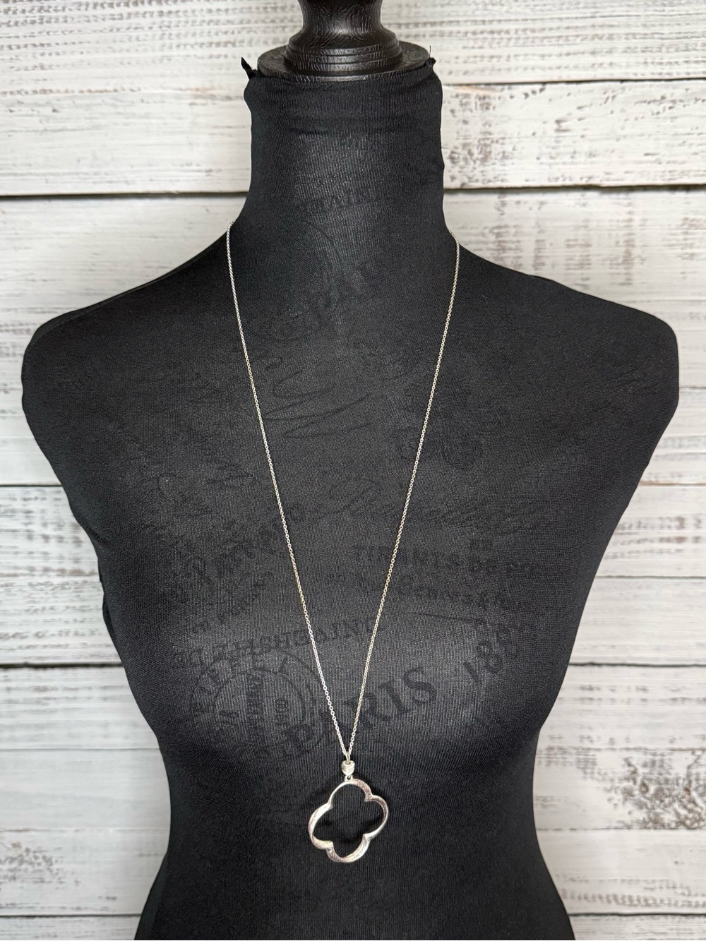 Silver Clover Pendant Long Necklace - new with tag from pulse boutique